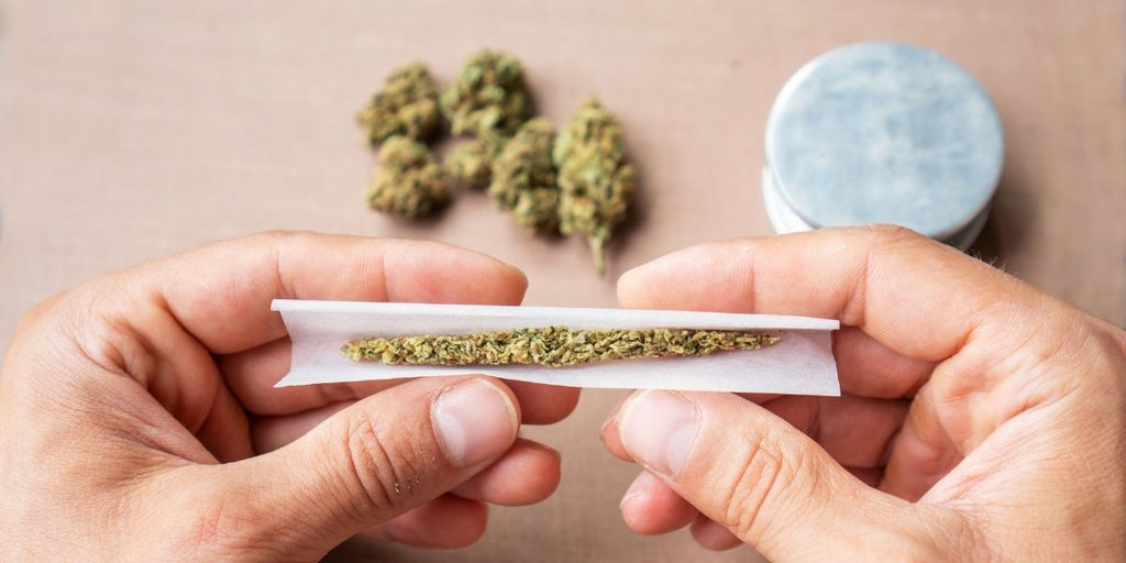 How To Roll A Joint The Right Way