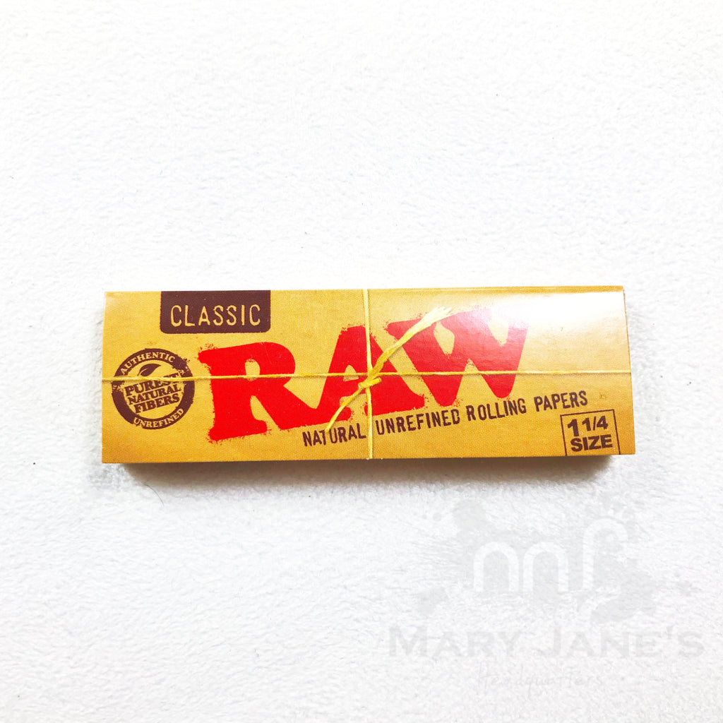 Raw Classic Rolling Papers - Mary Jane's Headquarters